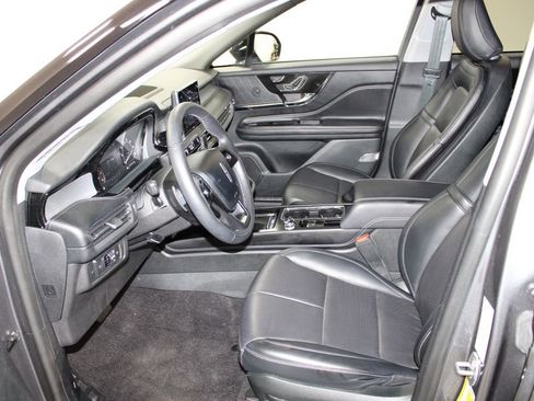 Used 2022 Lincoln Corsair Standard w/ Equipment Group 101A image 22