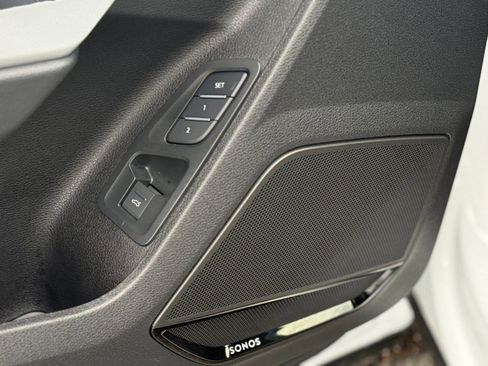 New 2025 Audi Q3 2.0T Premium image 22