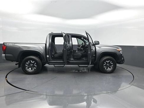Used 2019 Toyota Tacoma SR5 image 39