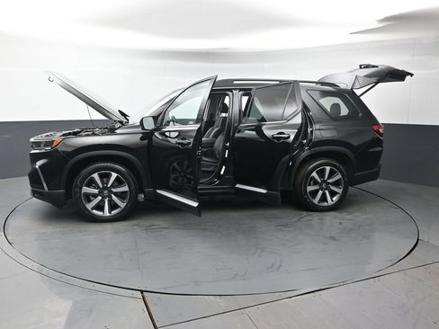 Used 2023 Honda Pilot Touring image 49