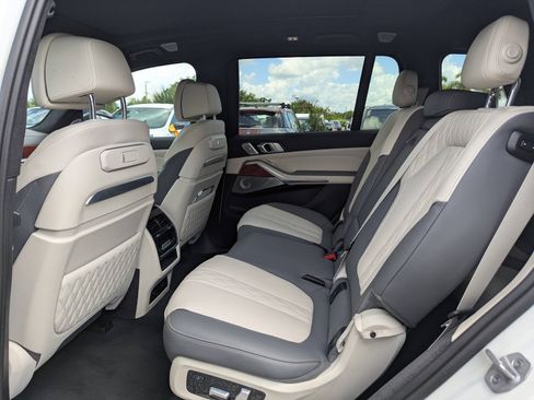 Used 2024 BMW ALPINA XB7 AWD/4WD image 17