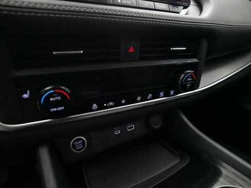 Certified 2023 Nissan Rogue SV w/ SV Premium B Package image 21