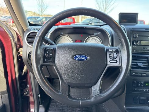 Used 2007 Ford Explorer Sport Trac Limited image 16