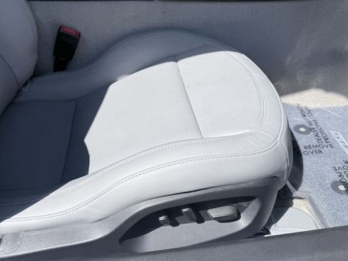 Used 2014 Chevrolet Corvette Stingray Convertible w/ 3LT Preferred Equipment Group image 28