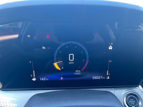 Used 2025 Chevrolet Trax LT w/ LT Convenience Package FWD image 22