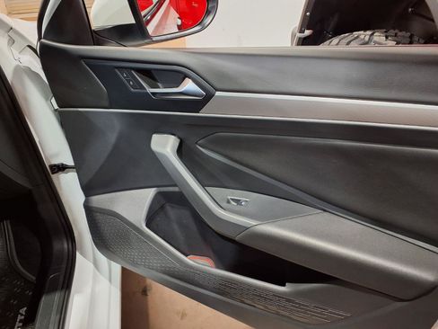 Used 2019 Volkswagen Jetta SE FWD image 18