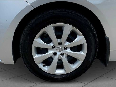 Used 2024 Toyota Corolla LE FWD image 11
