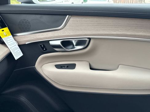 New 2026 Volvo XC90 B6 Plus w/ Protection Package image 21