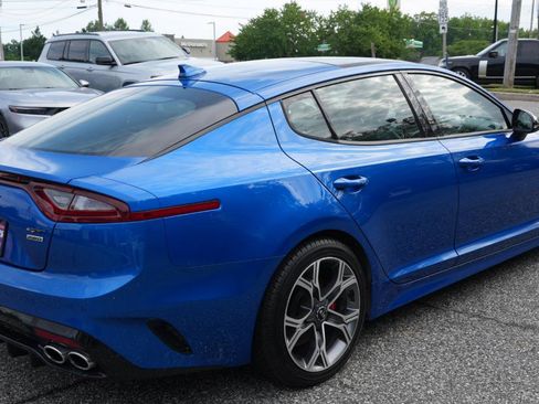 Used 2019 Kia Stinger GT1 AWD/4WD image 5