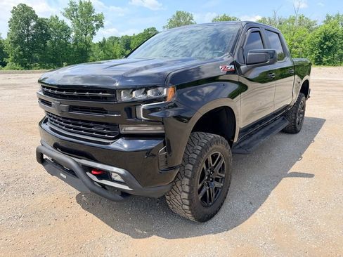 Used 2021 Chevrolet Silverado 1500 LT Trail Boss w/ Bed Protection Package AWD/4WD image 3