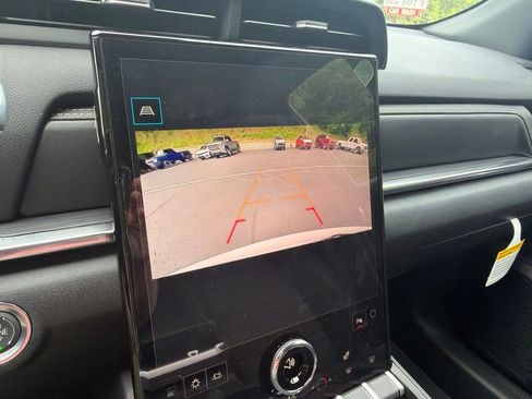 New 2026 GMC Terrain Elevation FWD image 17