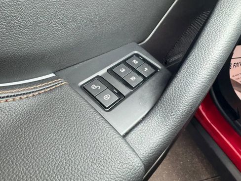 Used 2020 Jaguar F-PACE Prestige image 22