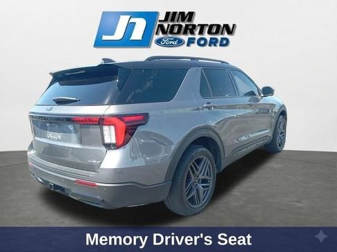 Used 2025 Ford Explorer ST-Line w/ Premium Package AWD/4WD image 11
