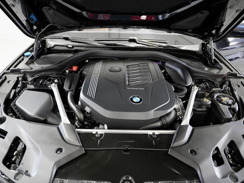 Used 2023 BMW 540i xDrive w/ Executive Package image 43