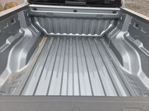 New 2025 Chevrolet Colorado LT w/ LT Convenience Package image 38