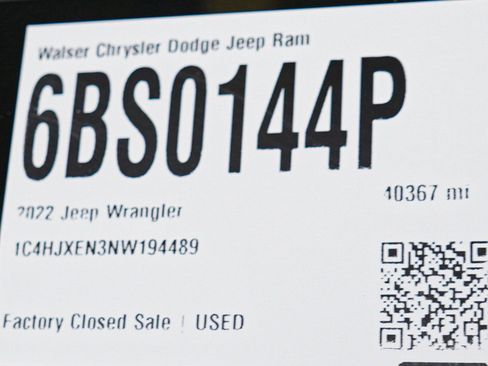 Used 2022 Jeep Wrangler Unlimited Sahara w/ Cold Weather Group AWD/4WD image 30