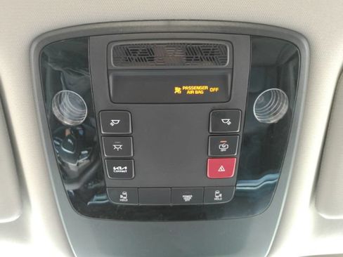 Used 2026 Kia Carnival LXS FWD image 55