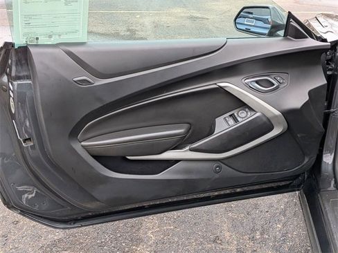 Used 2017 Chevrolet Camaro SS image 14