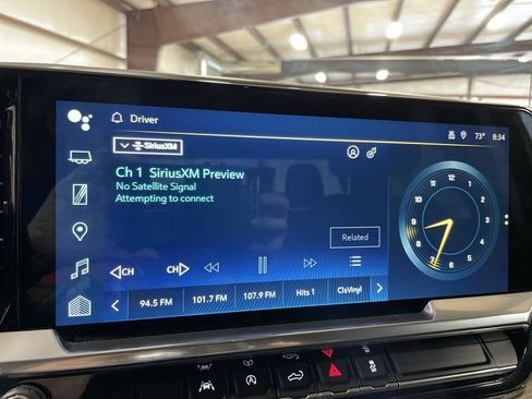 Used 2022 Chevrolet Silverado 1500 LT AWD/4WD image 18