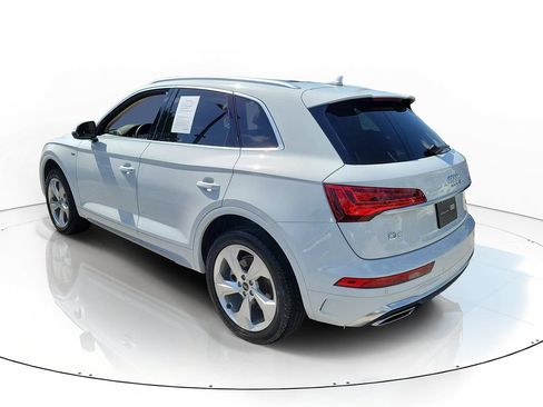 Certified 2023 Audi Q5 2.0T Premium Plus w/ Premium Plus Package AWD/4WD image 3