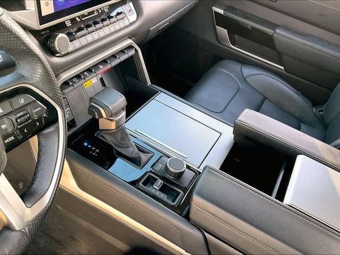 Used 2023 Toyota Sequoia Limited image 14