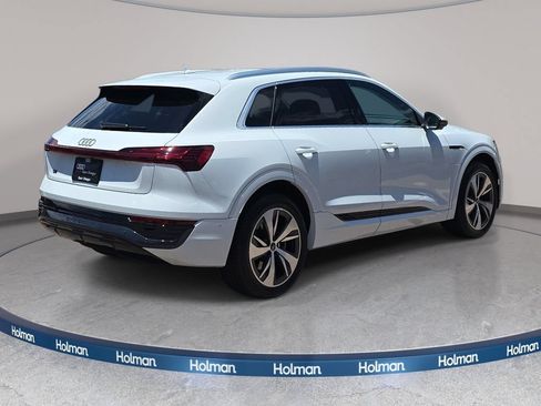 Used 2024 Audi Q8 e-tron Premium Plus w/ Premium Plus Package AWD/4WD image 6