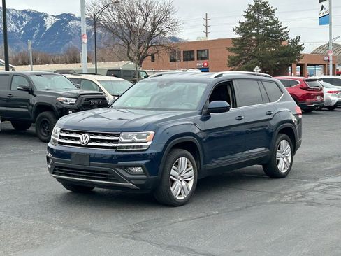 Used 2019 Volkswagen Atlas SE w/ Towing Package image 9