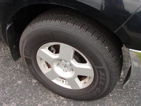 Used 2007 Nissan Frontier SE image 3