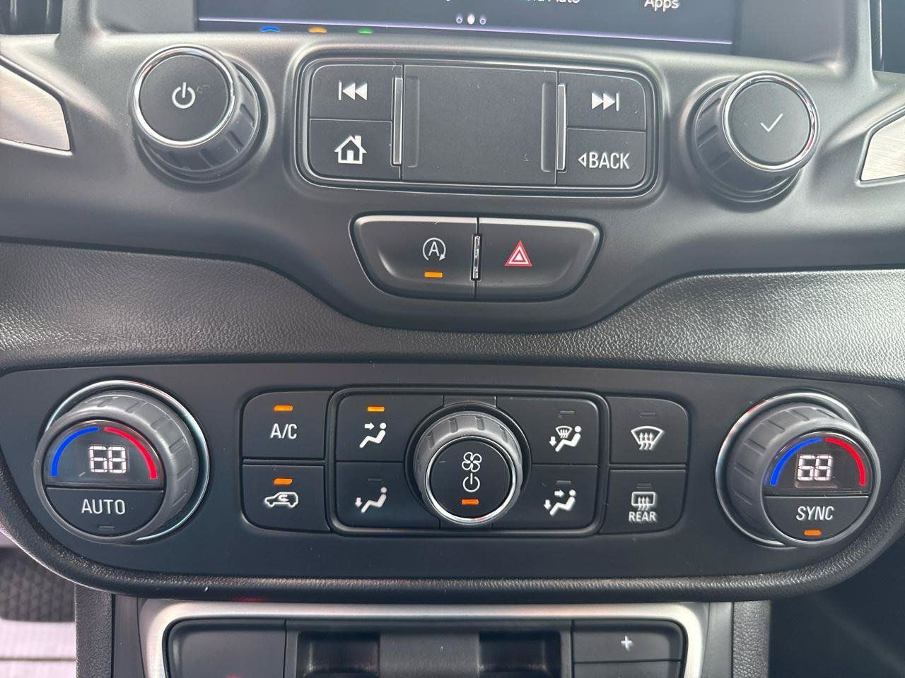 Used 2023 GMC Terrain SLT AWD/4WD image 20