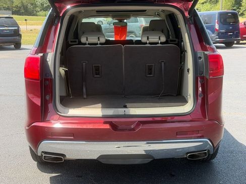 Used 2017 GMC Acadia Denali w/ Technology Package FWD image 8