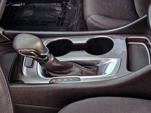 Used 2022 Chevrolet Malibu LS FWD image 14