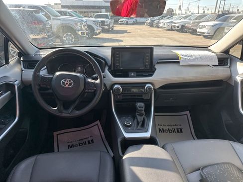 Used 2022 Toyota RAV4 XLE image 9