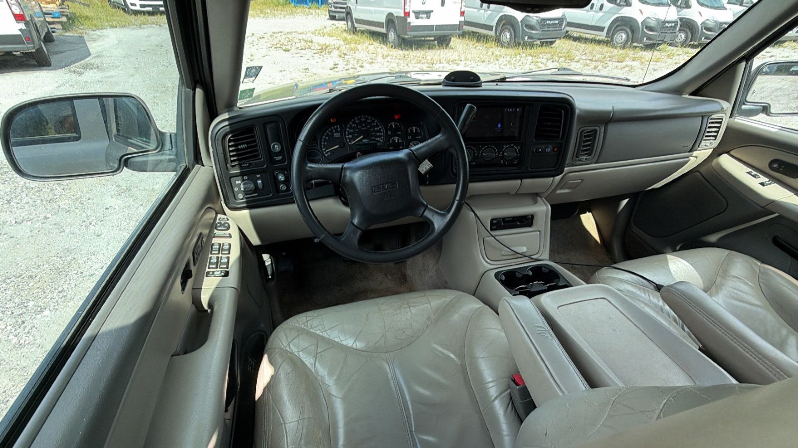 Used 2002 GMC Yukon XL SLT RWD image 25