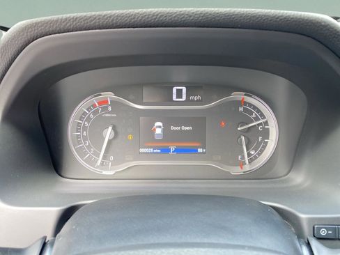 Used 2023 Honda Ridgeline Sport image 12