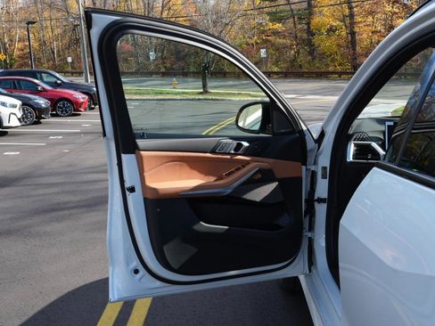 New 2026 BMW X5 M60i w/ Executive Package image 29