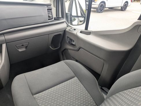 Used 2023 Ford Transit 350 XLT image 18