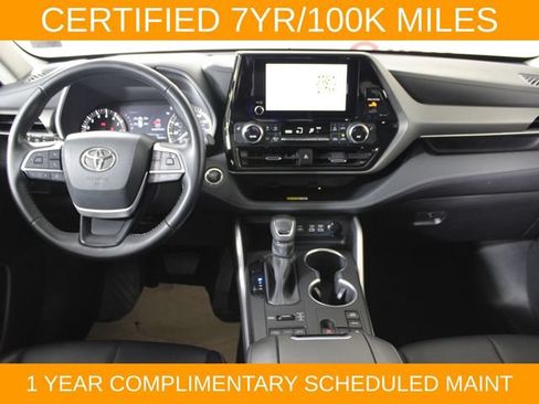 Used 2023 Toyota Highlander XLE AWD/4WD image 14