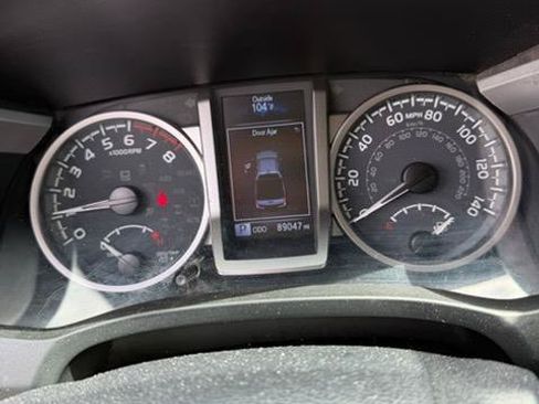 Used 2021 Toyota Tacoma SR5 w/ Technology Package AWD/4WD image 5