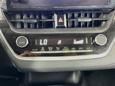 Used 2026 Toyota Corolla LE FWD image 24