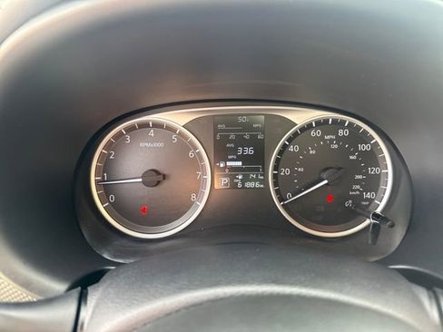 Used 2020 Nissan Kicks S image 12