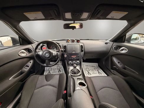 Used 2012 Nissan 370Z Coupe RWD image 26