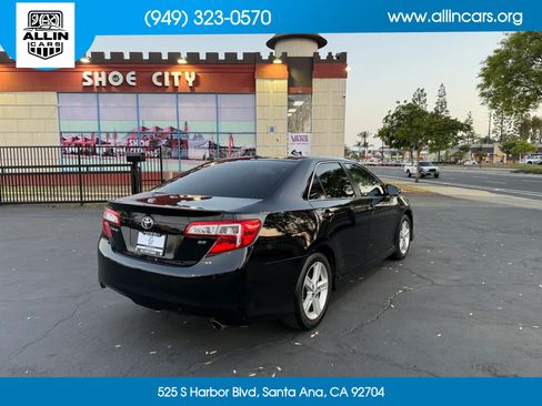 Used 2013 Toyota Camry SE FWD image 4