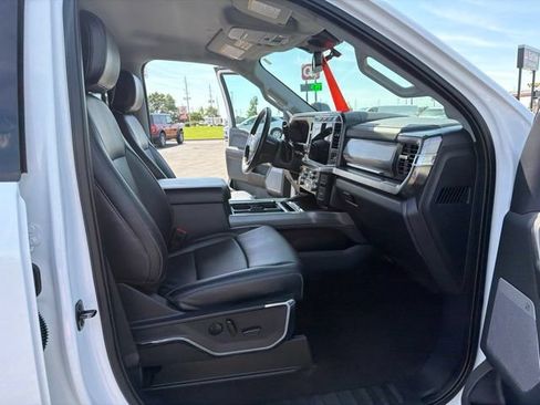 Used 2024 Ford F250 Lariat AWD/4WD image 38