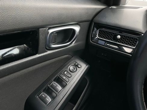 Used 2025 Honda Civic Sport image 22