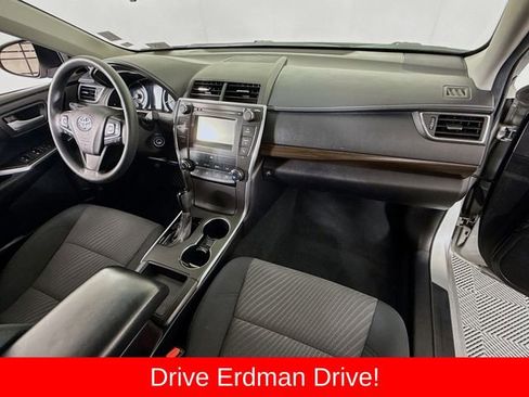 Used 2017 Toyota Camry LE FWD image 26