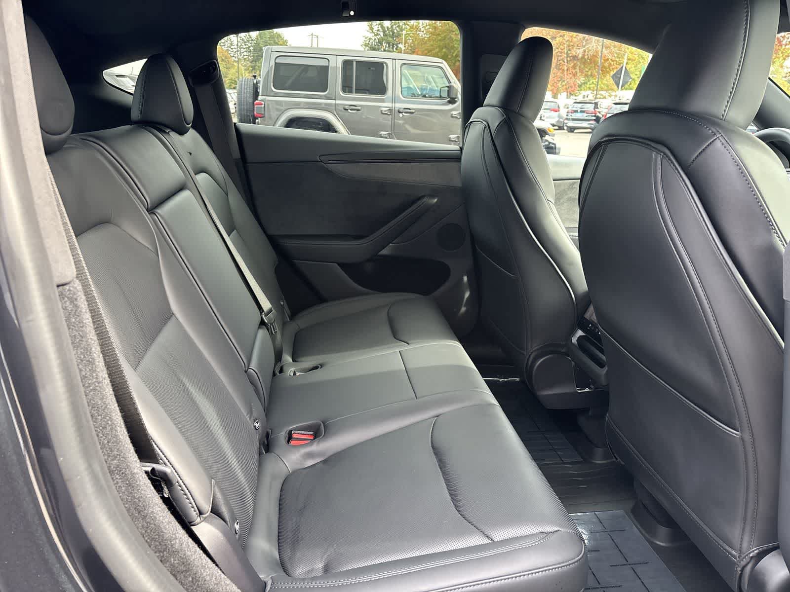 Used 2026 Tesla Model Y AWD image 7