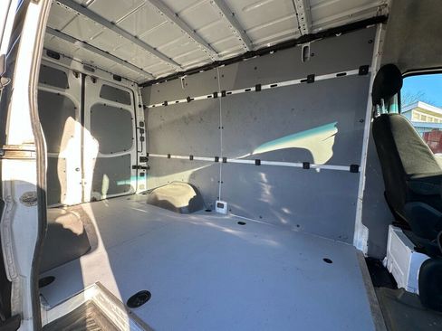 Used 2015 Mercedes-Benz Sprinter 3500 image 21