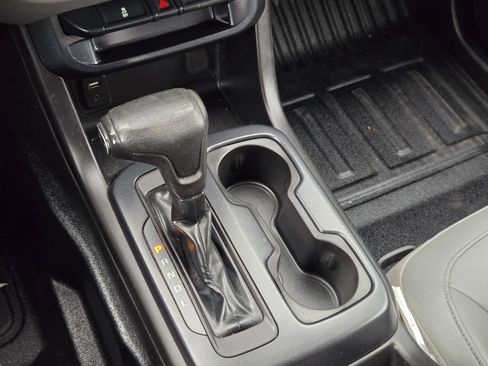 Used 2018 Chevrolet Colorado W/T image 19