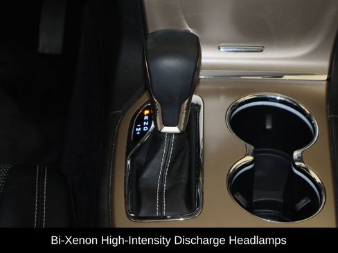 Used 2017 Jeep Grand Cherokee Limited w/ Luxury Group II image 24