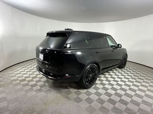 Certified 2024 Land Rover Range Rover SE image 4